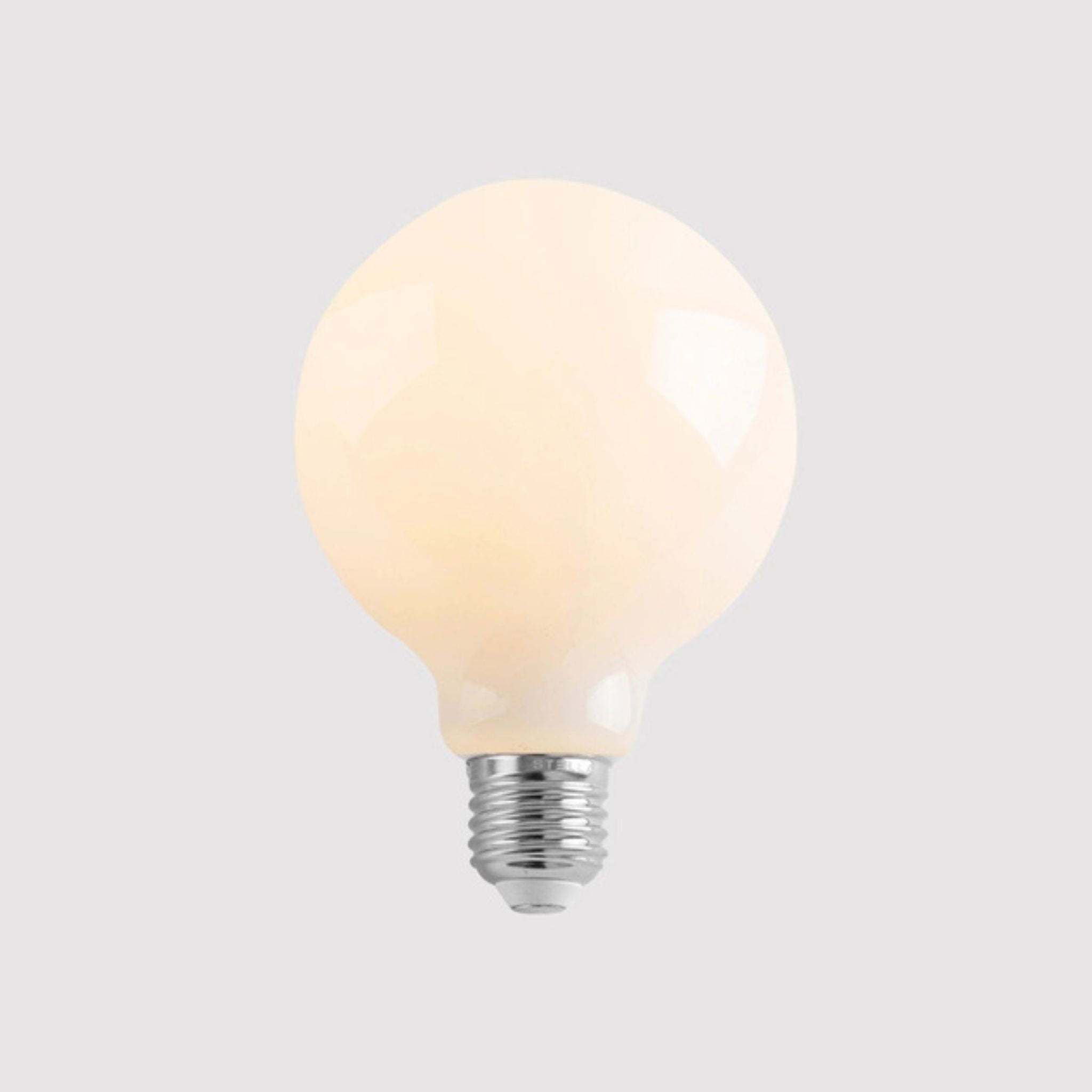 Lâmpada LED Bulbo Filamento Milky 4W (Eq. 30W) – SaveEnergy