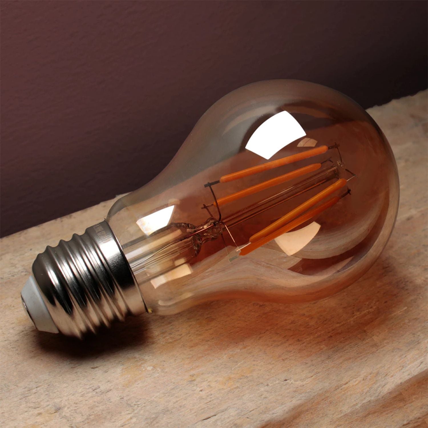 Lâmpada LED Bulbo Retrô Filamento E27