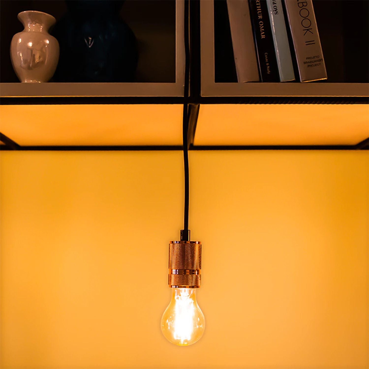 Lâmpada LED Bulbo Retrô Filamento E27