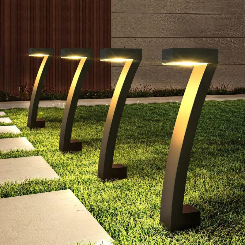 Kit-4-Luminárias-Solares-LED-para-Jardim-Luz-ambiente