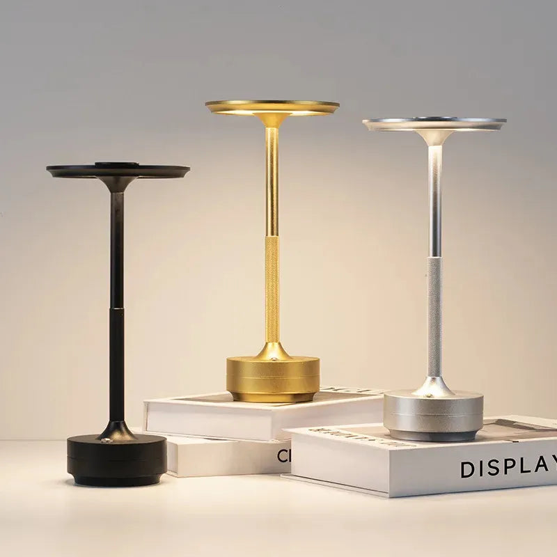 Luminária-LED-de-Mesa-Recarregável-Luz-ambiente