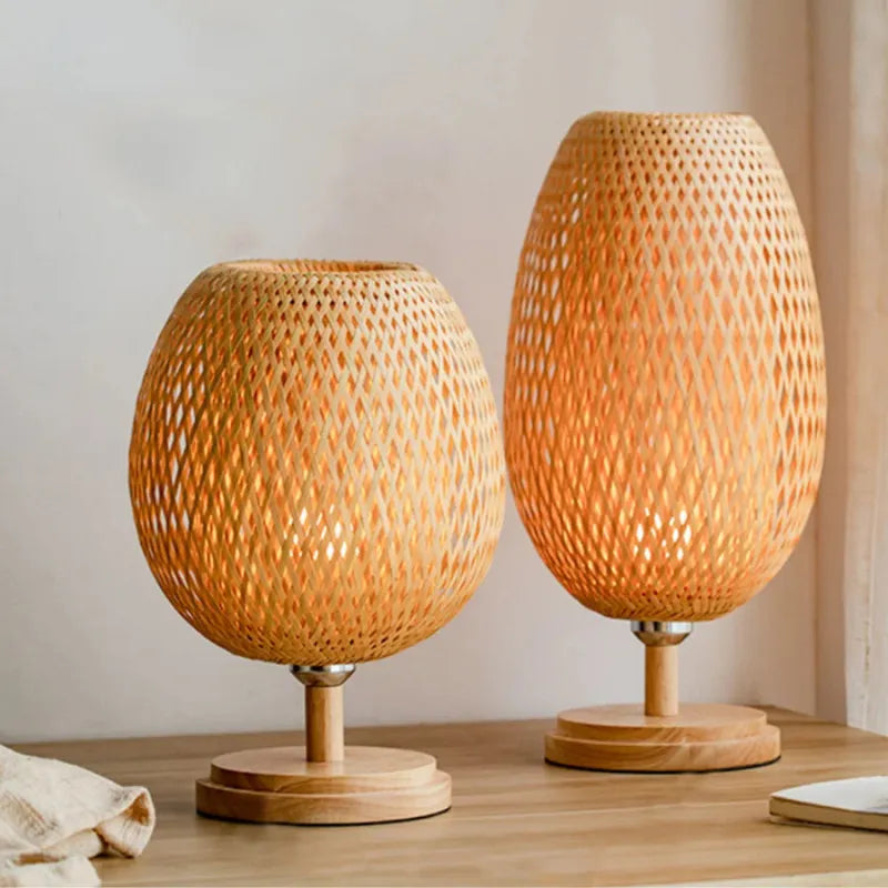 Luminária-de-Mesa-em-Rattan-Luz-ambiente
