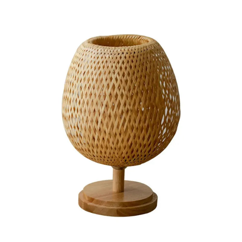 Luminária-de-Mesa-em-Rattan-Luz-ambiente