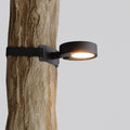 Projetor Orientável Fiore com Cinta LED 2700K Interlight 7300 – ambiente em tronco de árvore