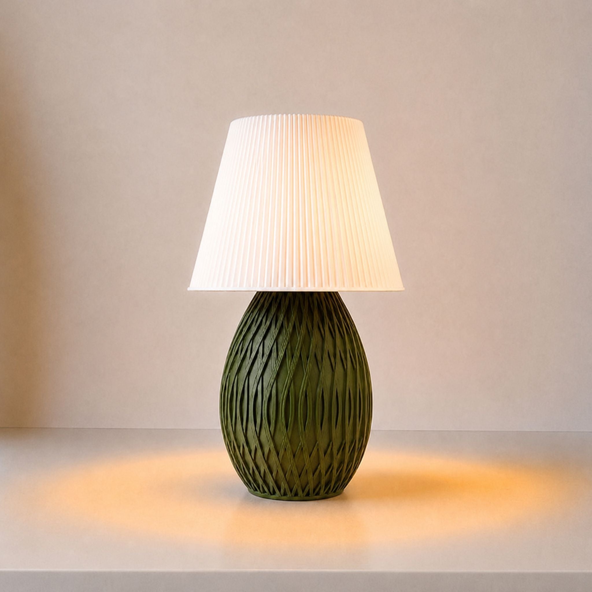 ABAJUR DE MESA COM LAMPADA LED BIVOLT E27 LUMINÁRIA MODERNA AURORA