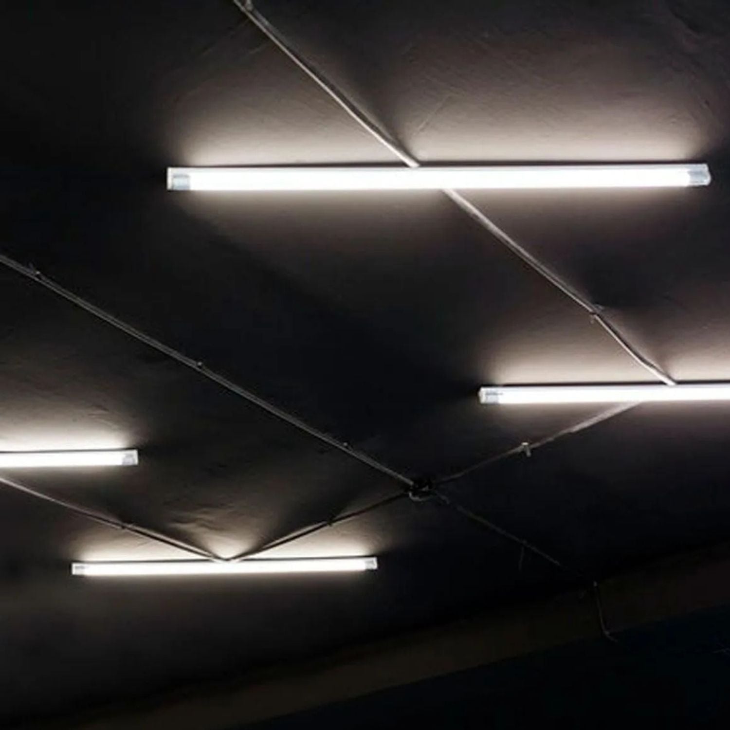 Lâmpada LED Tubular 10W T8 - Elgin