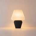 Abajur de Mesa Aura Plissado preto – aceso