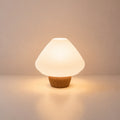 Abajur de Mesa Lotus Cônico caramelo – aceso