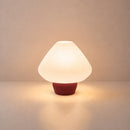 Abajur de Mesa Lotus Cônico vermelho marsala – aceso