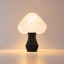 Abajur de Mesa Mona Pétala preto – aceso