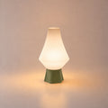 Abajur de Mesa Celeste Alongado verde oliva – aceso