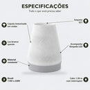Especificações do abajur de mesa: cúpula texturizada em ondas, soquete E27, luz branco quente, acompanha lâmpada LED, material resistente, bivolt e cabo de 1,30 m com interruptor