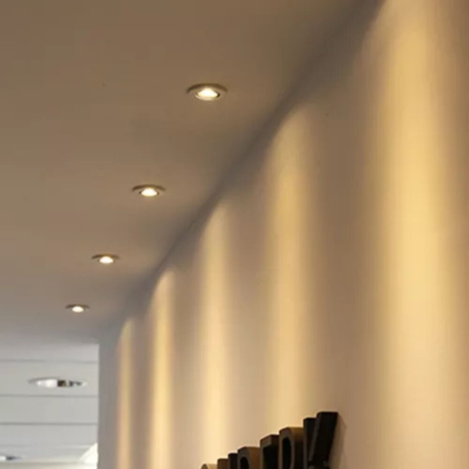 Spot Embutir Orientável Redondo Face Plana Mini Dicróica  - Interlight 0071